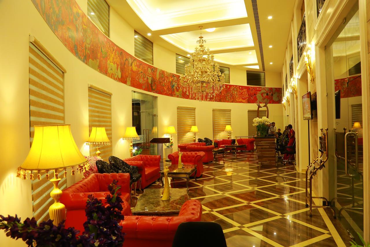 Hotel Bonanza Alappuzha Esterno foto